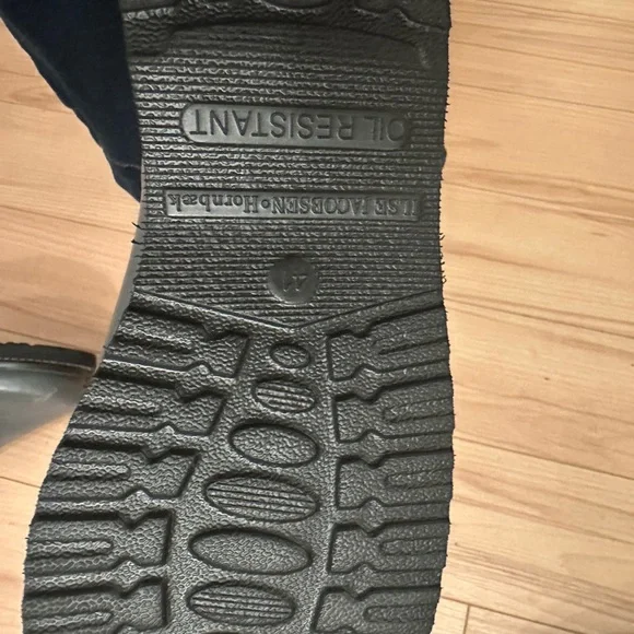 💜Ilse Jacobsen Taupe Rainboots 💜  Black Textured Sole Footwear - Picture 9 of 11